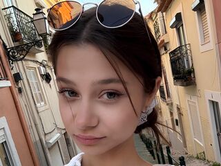 beautiful camgirl MiaRoyz