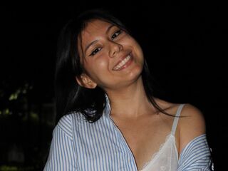 girl showing pussy MiaSauvage