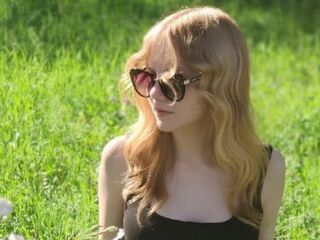 webcam show MirianTippett