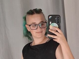 fingering webcamgirl picture MysticMissFox