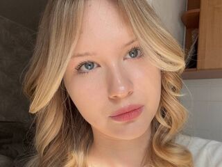 cam girl spreading pussy NanceyMonteverde