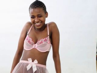 free live chatroom NaomiBrookes