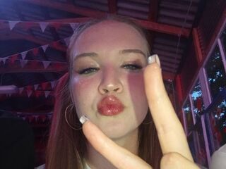 fingering camslut NelleCauthorne