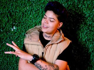 camwhore nude NoraVega