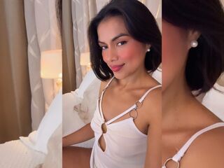 camslut naked PerlaMoonroe