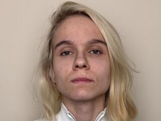 voyeur cam PoulaShade