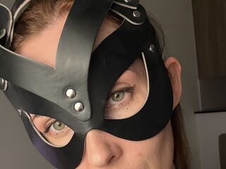 webcam strip tease show QtKaty