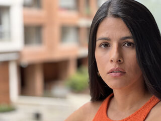 camgirl masturbating with sex toy RaquelWilde