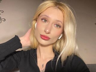 hot cam girl fingering RemiVell
