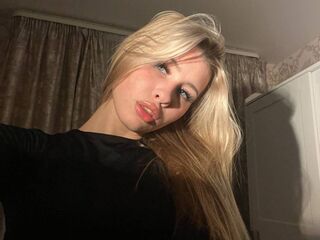 nude webcam girl RowanBellamy