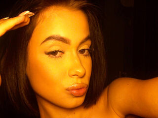 camgirl showing pussy RuthieMichieli