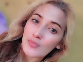 naughty cam bitch SafiraHilwa