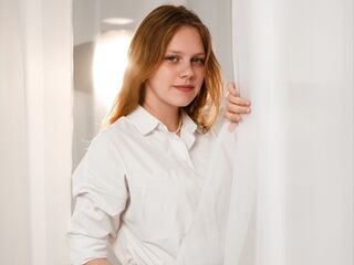 camgirl showing tits SamaraSherow