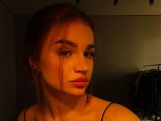 hot cam girl masturbating with dildo SandaEun