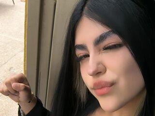 camgirl chat room SarahWillow