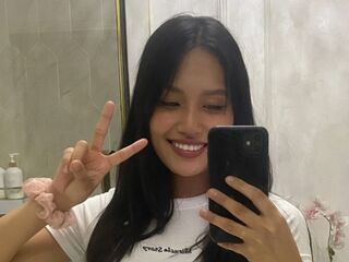 girl fingering bald pussy SelenaMulvehill