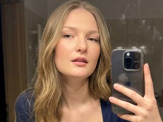 camgirl playing with sex toy ShavonKazunas