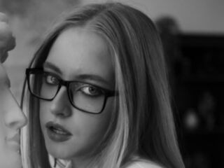 sexcam online SheliaEdwards