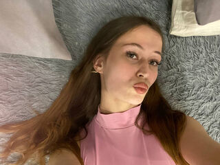 cam girl showing tits SofieLynn
