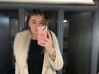 hot cam slut SweetChloex