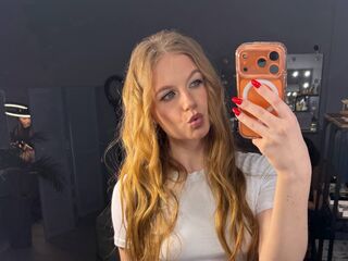 hot chat room TainaSaffo