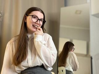 live webcam girl TerraTrinh