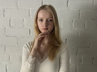 chat room photo TiaraHaberkamp