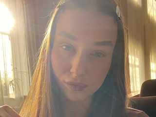 webcam girl chatroom TristaCarmody
