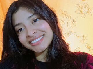 hot strip tease webcam ValenLaurent