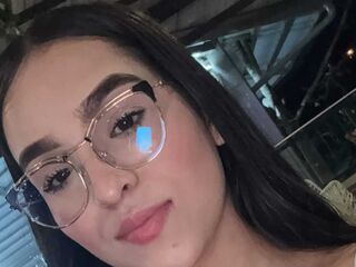 naughty camgirl fingering shaved pussy ValentinaSparks