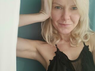 beautiful webcamgirl VelurVanda