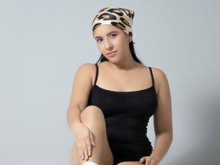 camslut masturbating VeroChanel