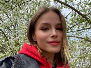 beautiful webcam girl VeronaBrucker