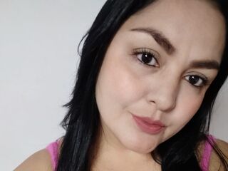 camslut fingering wet pussy VictoriaVenegaz