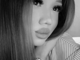 free online chat ZellaRessler