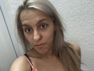 masturbating lizzielizzie