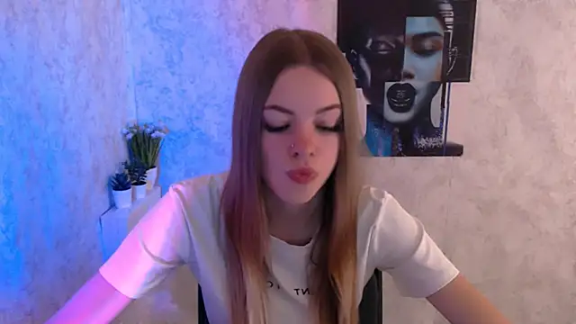 AliceFlirtt_