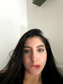 Alicia_vellami