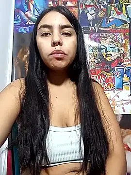 BrunetteAbby_
