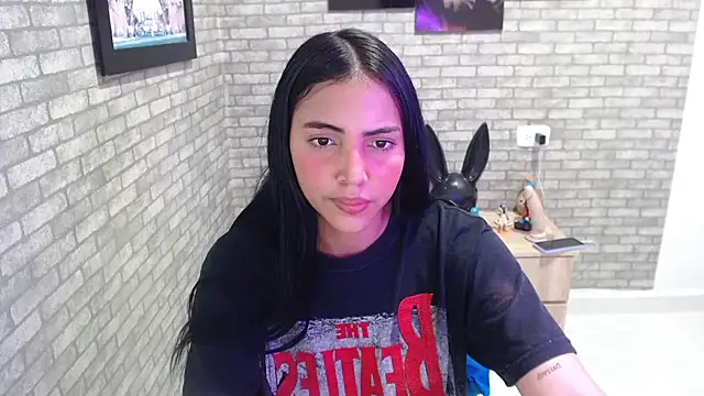 Carla_flower_hot