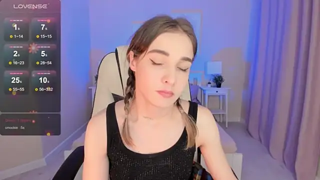 Chloe_Sinn