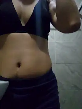 Emmi_Summers