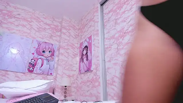 Emmy_Cute18