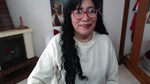 Grace_mature_milf