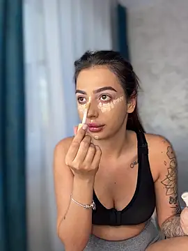 LaraVegas_