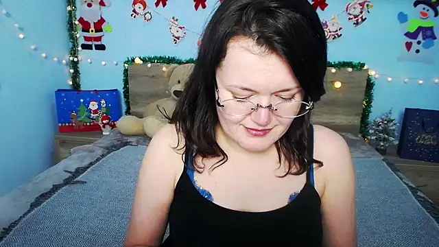 LolaHikls