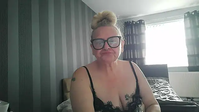 Nawty-Blonde-Nymph