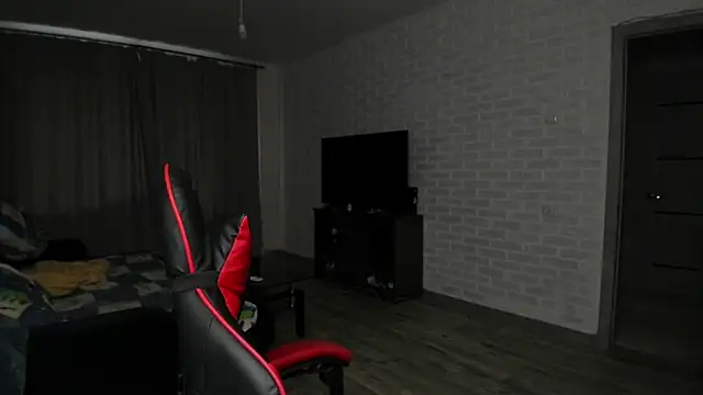 Roxy_Silver