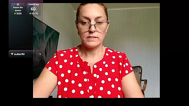 Vivian_Violet_