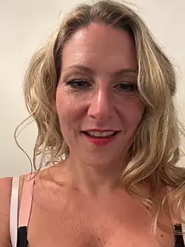 YourSophiaxo